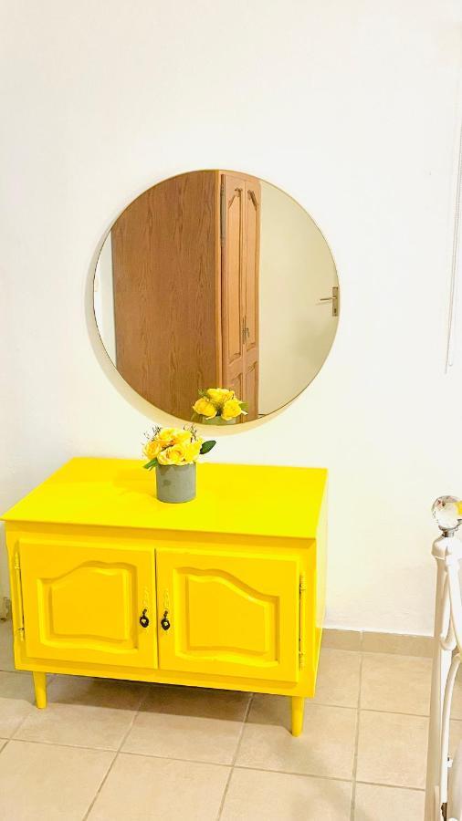 Colorful And Happy Apartment Sukosan - With Parking Exterior foto