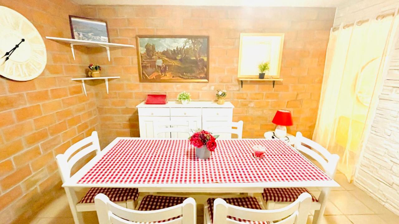 Colorful And Happy Apartment Sukosan - With Parking Exterior foto