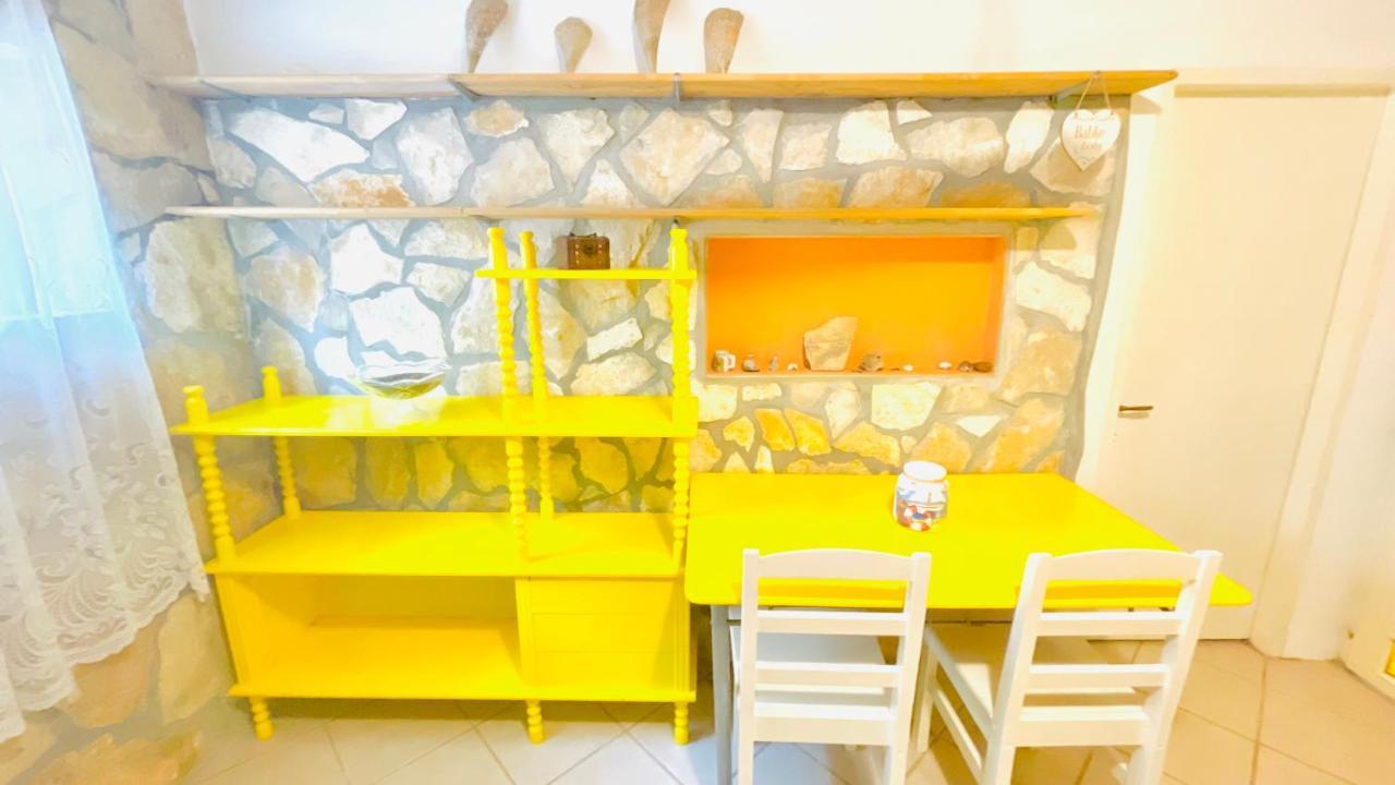 Colorful And Happy Apartment Sukosan - With Parking Exterior foto